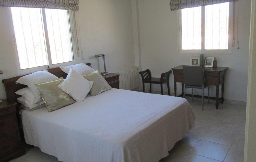 No. 12 - Ground floor bedroom 1 suite 1