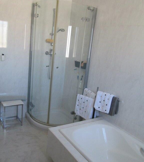 No. 15 - Ground floor bedroom 1 suite bathroom 3