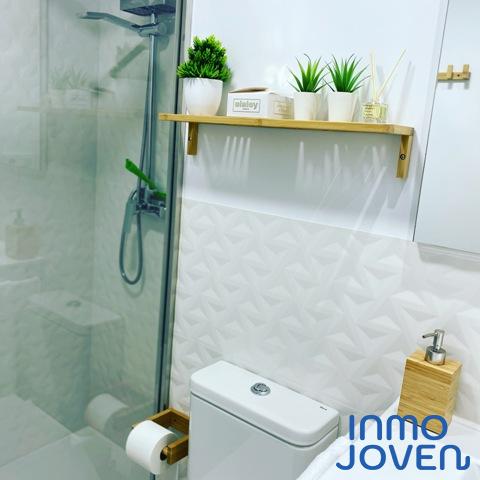 C97E575E-3489-49C2-A944-3E50C2C77236 3