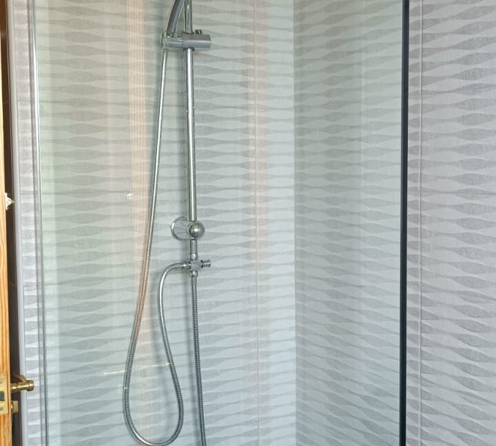 Baño con Plato de ducha (2)