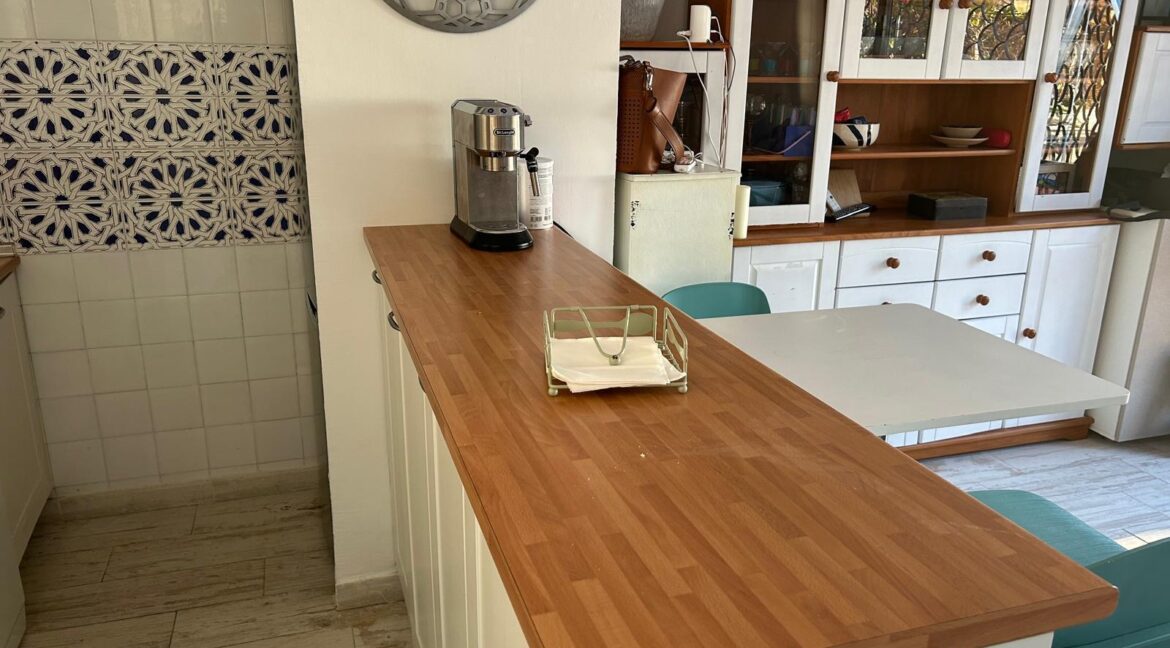 ae348508-e17e-4fba-be57-6adaf5f25295