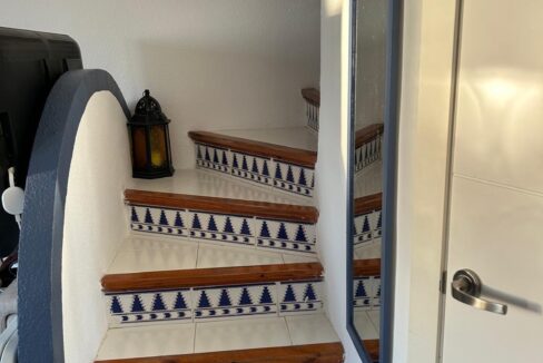 b09f1a5d-69b2-4c00-87d8-30a3165be42c