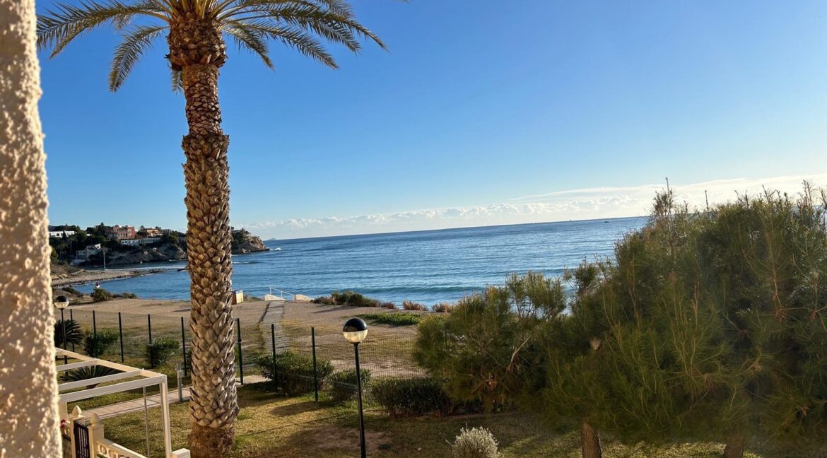 bd90274d-49d7-4da5-988d-6931b8a8c73e