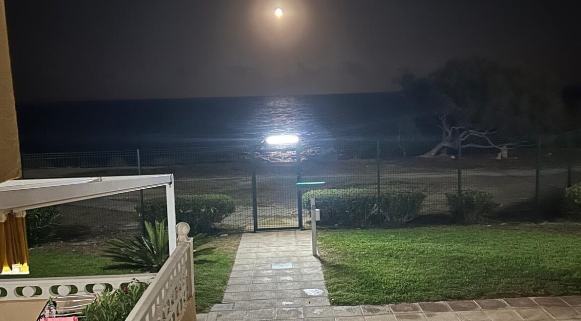 ef0bcbd0-8c00-4c27-91e3-f9a41902b168