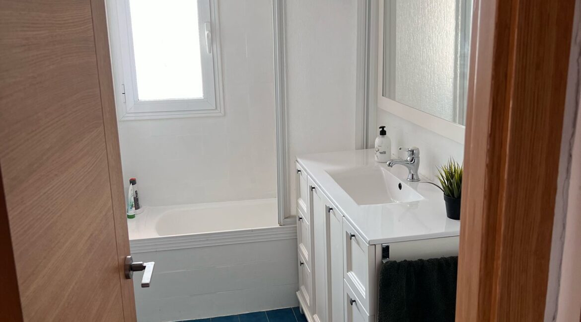 e8462b43-85ad-446d-ace1-b7f24f594d52