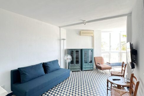 4acc0e13-1e4c-4ef6-8a56-7c3eff7bd622 (1)